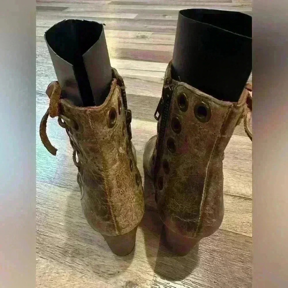 Diba True Women's Sz 7 Shoes Brown Leather Lace Up Zip Distressed Ankle Boots - Picture 11 of 13